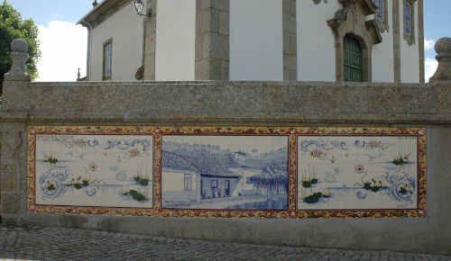 Painel de azulejos Casa de Oliveira Salazar