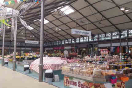 Interior do Mercado Municipal engenheiro Silva na Figueira da Foz